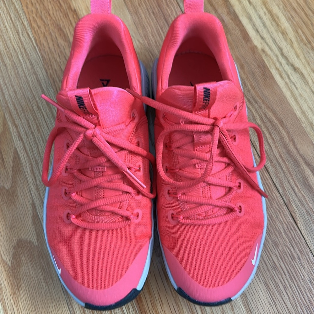 Women’s Nike Free Metcon 6 - Picture 2 of 7